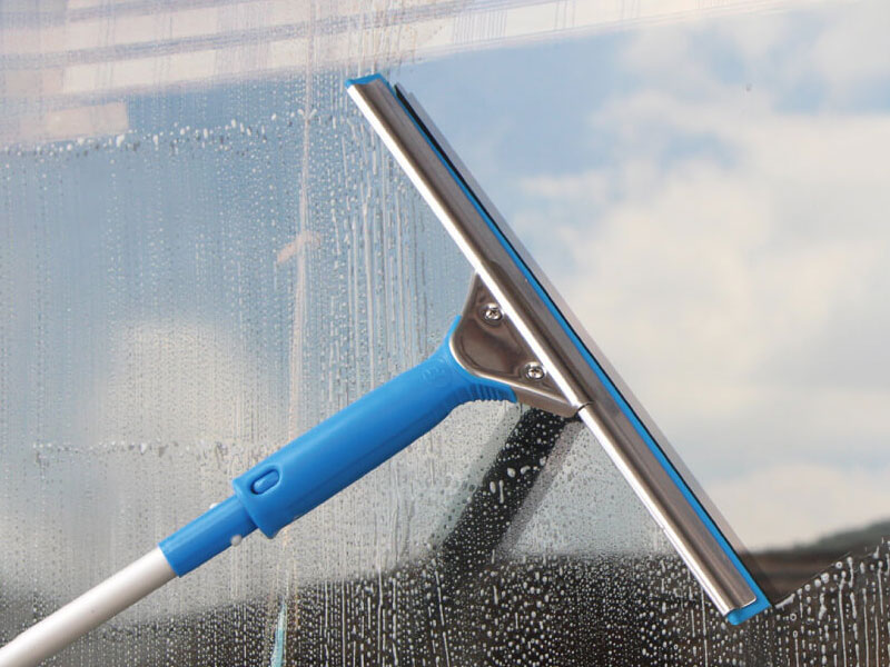 擦洗窗户需要注意的事项